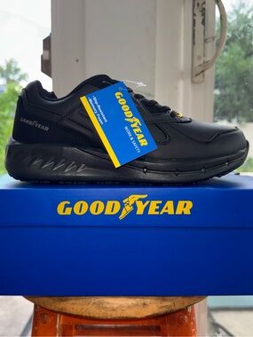 Women’s Slip Resistant Work Shoes Black Memory Foam Restaurant Sneakers 9.5 M